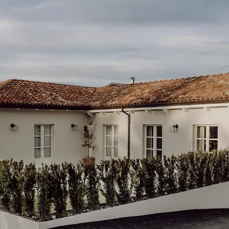 Borgo Piani - Di Charme Bed & Breakfast Mango