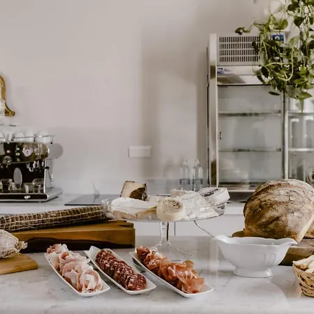 Borgo Piani - Di Charme Couette-café Mango