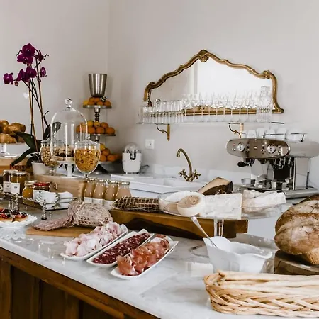 Borgo Piani - Di Charme Alojamento de Acomodação e Pequeno-almoço 4*