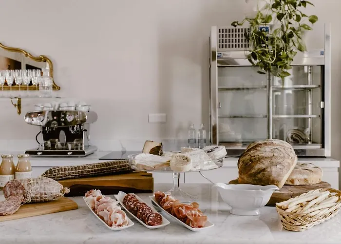 Borgo Piani - Di Charme Bed & Breakfast Mango